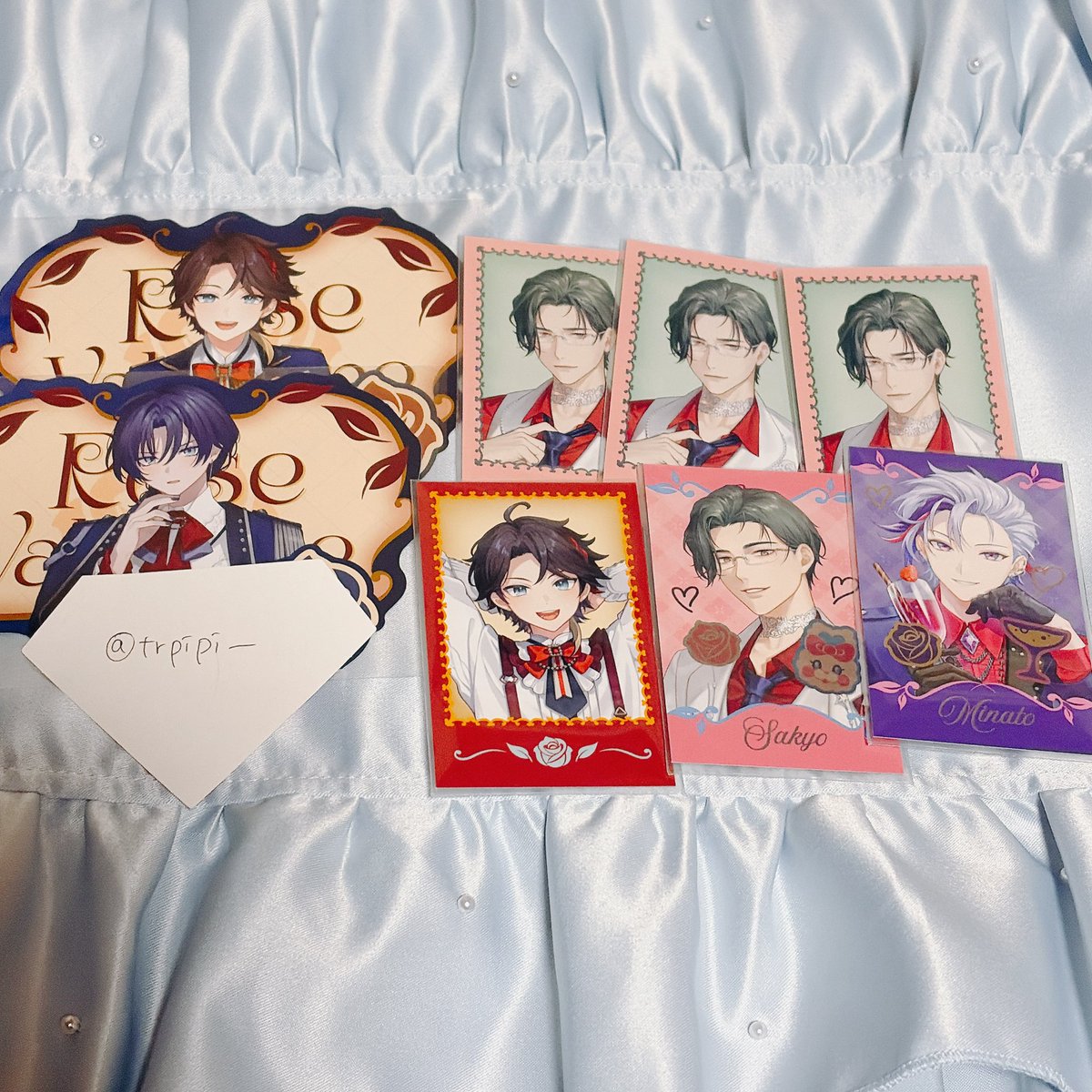 trpipi__'s tweet photo. 【交換】にじさんじ バレンタイン Rose Valentine ランダムチェキ風カード チェキ 
特典 香り付きカード 

譲▶︎画像1枚目

求▶︎画像2枚目

郵送のみ
同種のみの交換
よろしくお願いいたします。 https://t.co/SW2Wxq6nAQ