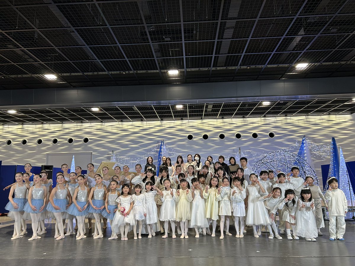 aco100chamu's tweet photo. 2/1に行われた「朗読ライブ・クルーズライブラリー」ソプラノの直江学美さん、ピアノ鶴見彩さん、ダンスドライブ・ゼロ、泉つかさミュージカルアカデミーJr.、ミニアップルの皆さん、ご指導の先生方！
ありがとうございました✨✨
来年も開催決定です！楽しみになさってください💕 https://t.co/2efKl5F7WN
