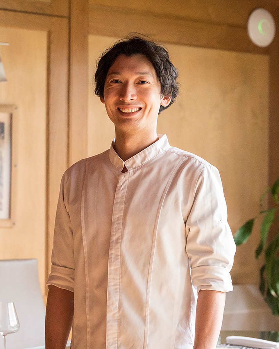 REDU35's tweet photo. 【🇮🇹#ミラノコルティナ2026 イタリア料理応援月間!】
イタリア料理界から大会初となるグランプリが誕生したのはRED U-35 2024。
#加藤正寛 さん(Ristorante Venissa 料理人)
🎙️加藤さんのインタビュー記事
https://t.co/LE8JZmrapa
#redu35 #clubred #イタリア料理 #cucinaitaliana https://t.co/LBjYYwnY9Q