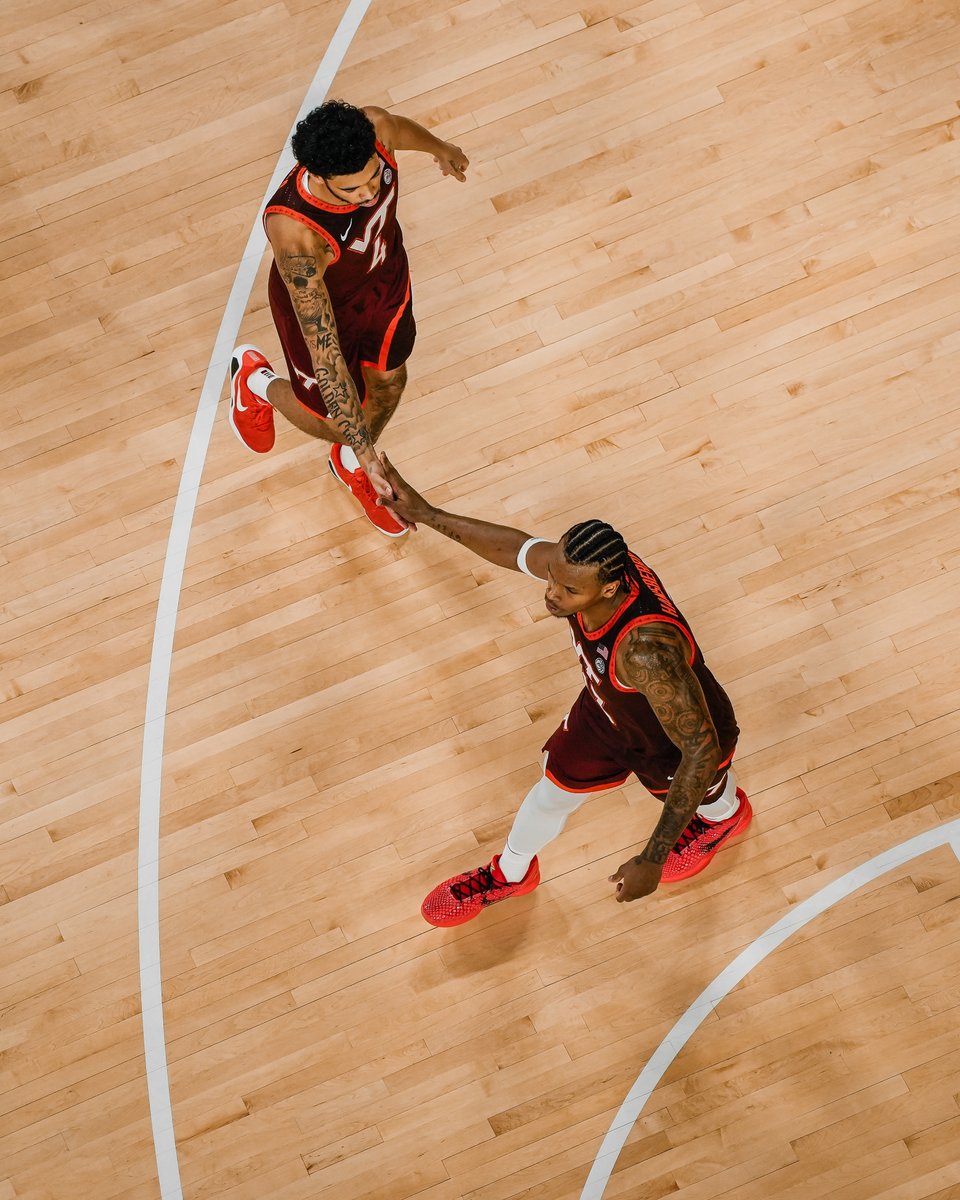 HokiesMBB's tweet photo. winning time 😤 https://t.co/JM8PQakmpr