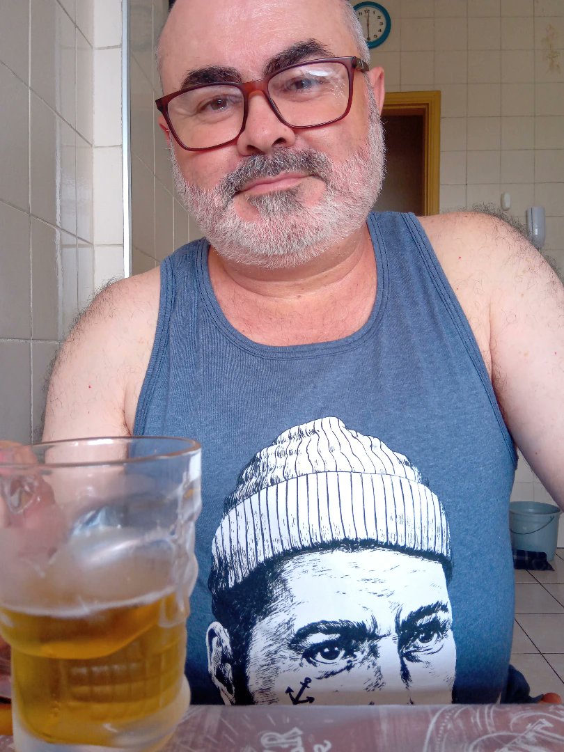 siloli1323's tweet photo. Delicia esse Coroa https://t.co/RVHUQdpE0R