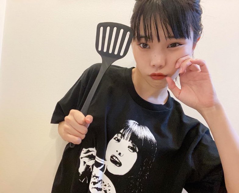 seisukee0311's tweet photo. お疲れサマンサ
今日も今日とてゆっくりとアイナの曲を聴きながら過ごしましょうか
一発目の曲は何でしょう
もちろんランダムで掛けるんやけどBLUESOULSとかありやなー
#AiNATHEEND
#アイナジエンド
#BLUESOULS https://t.co/DeI87bCO6P