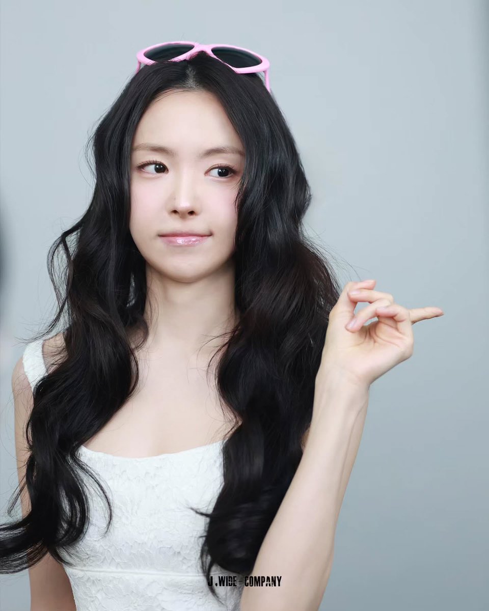 제이와이드컴퍼니 인스타그램 #손나은 

'포토이즘' 촬영 비하인드 🩵

instagram.com/p/DUo34I7gbVO/