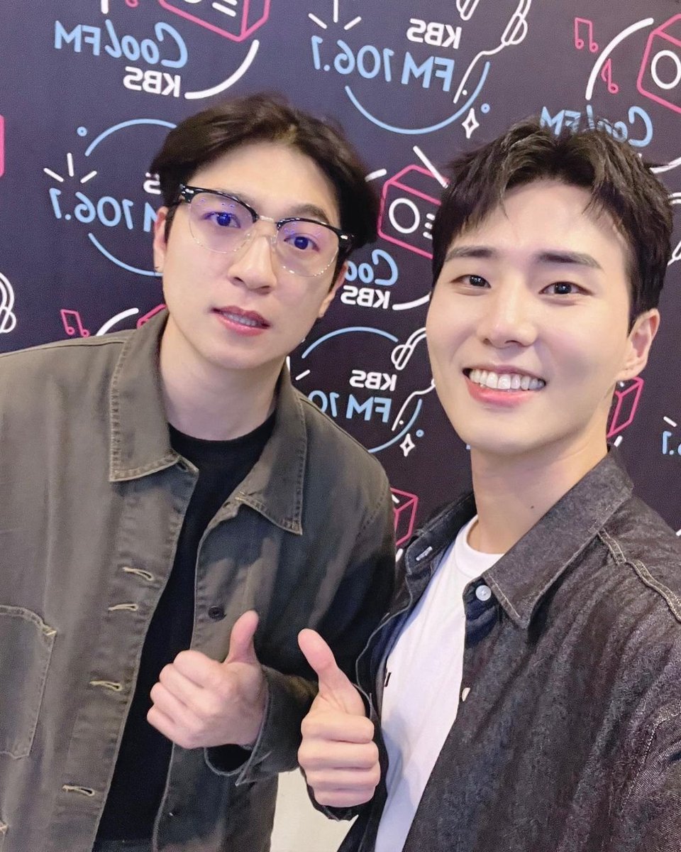 기념일 챙기는 게이커플