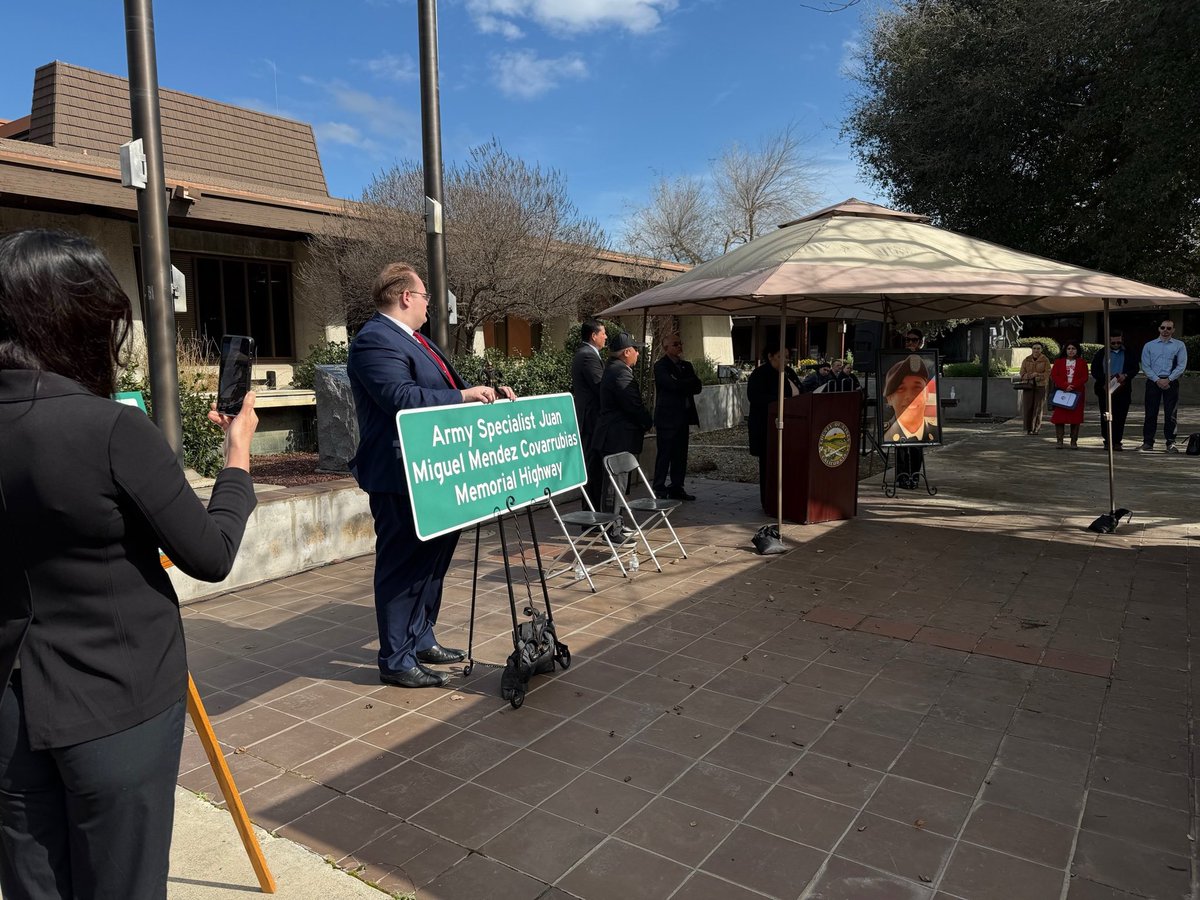 ARMY SPECIALIST JUAN MIGUEL MENDEZ COVARRUBIAS MEMORIAL HIGHWAY SIGN UNVEILING
 
Today, February 11, 2026, the Kings County Board of Supervisors joined family members, community leaders, and residents at the Kings County Government Center Courtyard to honor Army Specialist Juan