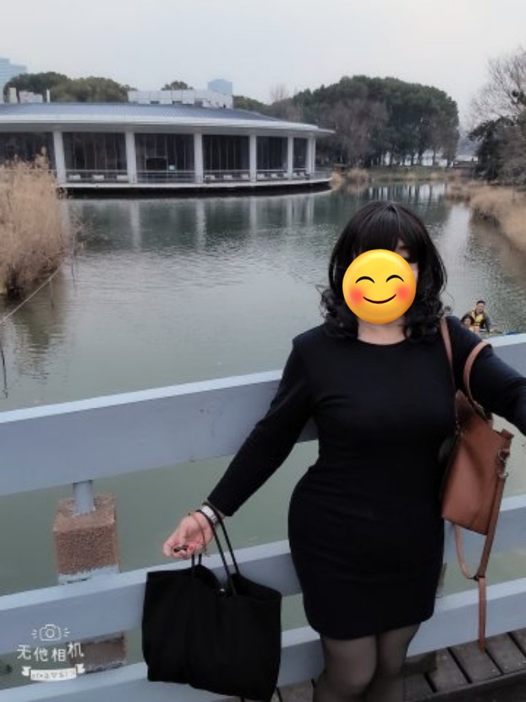 湖面倒影很有詩意。