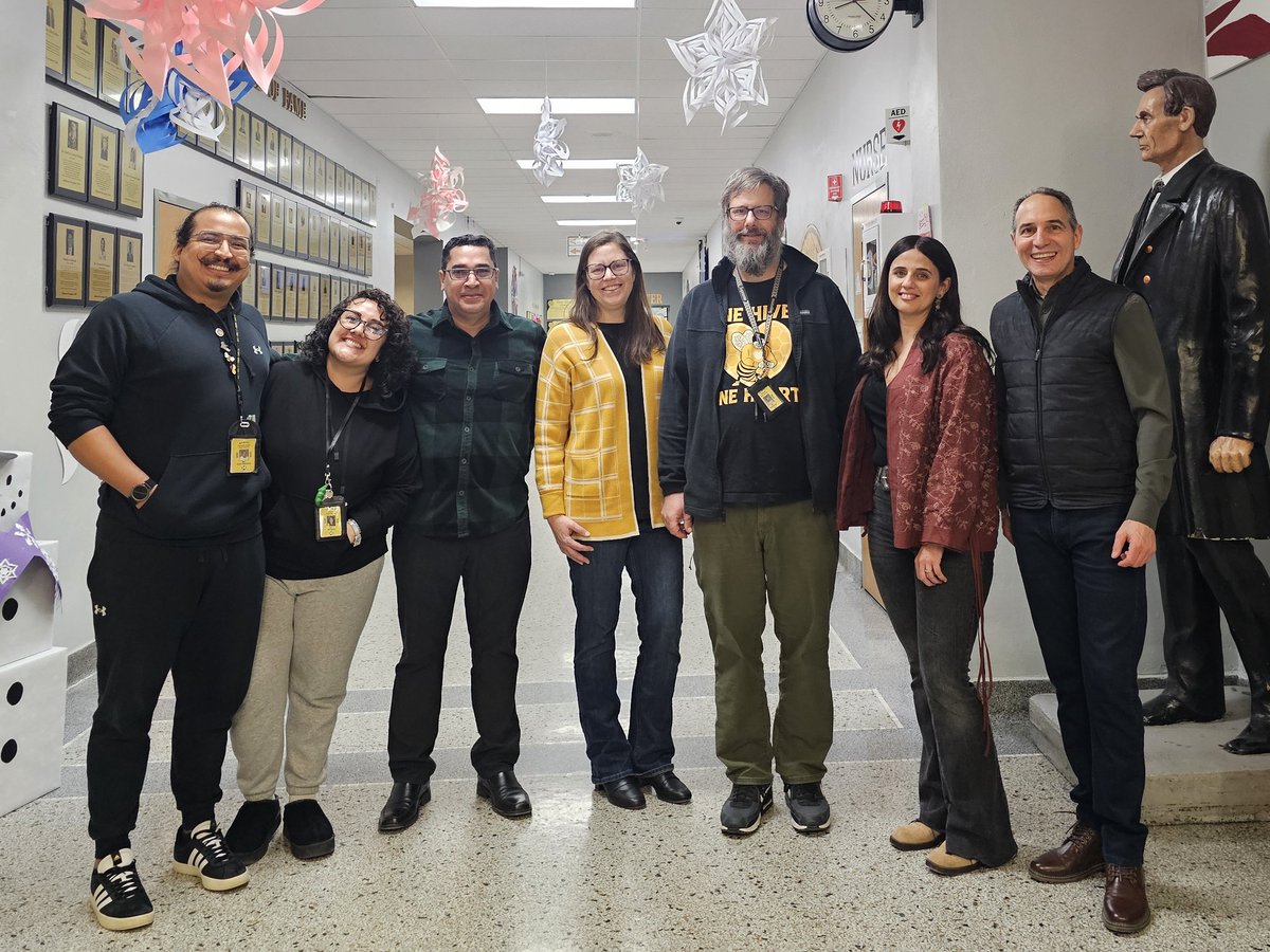 Spanish Club <a href="/HHSHornets1/">Harvard High School</a> had an amazing time dancing and celebrating at last Friday’s dance! 💃🕺🎉 Huge thanks to Grupo Alto Calibre for the great music and to all the staff members who helped make the night such a success. ¡Qué noche tan divertida! <a href="/D50Athletics/">Harvard Athletics</a>
<a href="/HarvardD50/">Harvard CUSD 50</a>