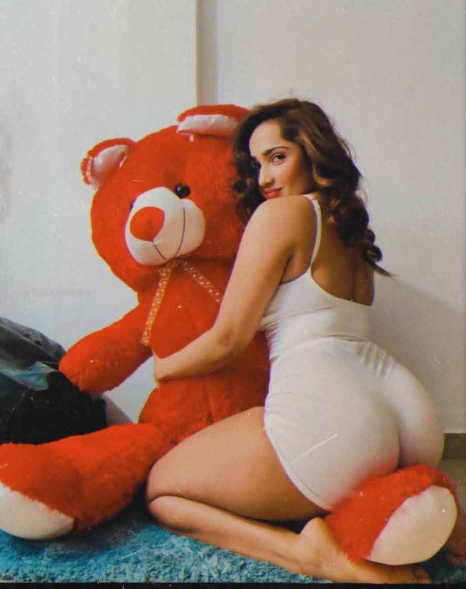 AditiMistryhot's tweet image. Happy Teddy 🧸day 🤗🙈!
.
.
.
#teddy #teddylove #cuteteddy #snuggles #love #photography #instagood #instadaily #explore #aditimistry 
#AditiMistryhot