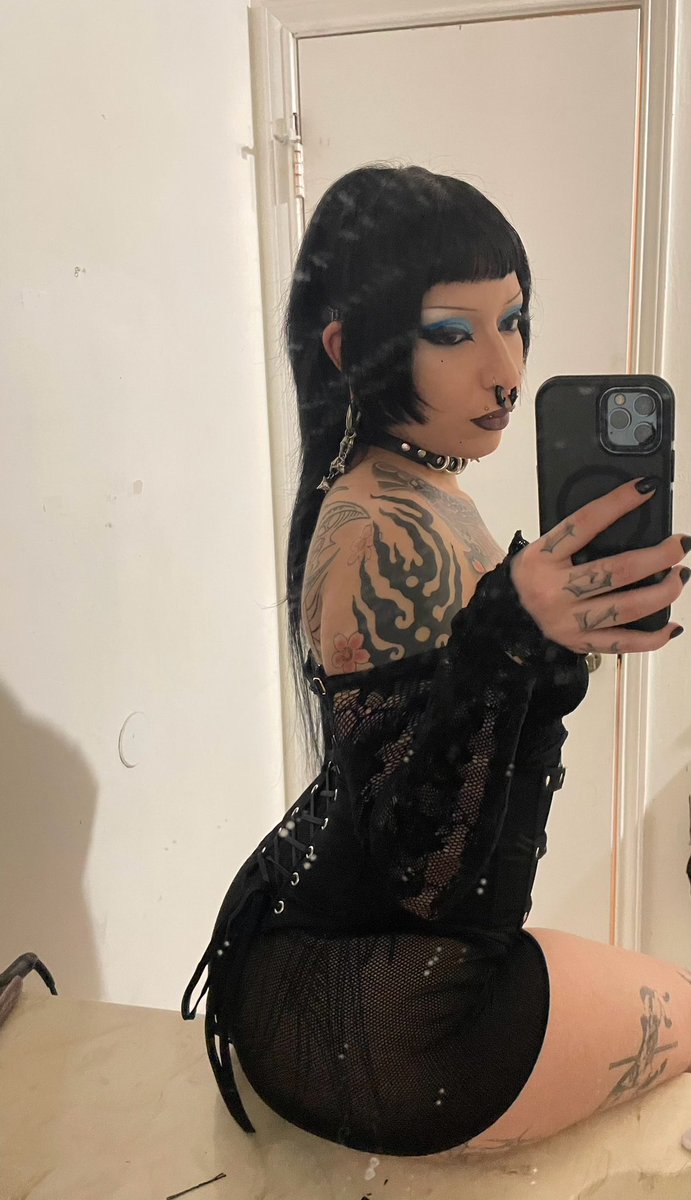 count ugly / cry🇵🇸 tweet media