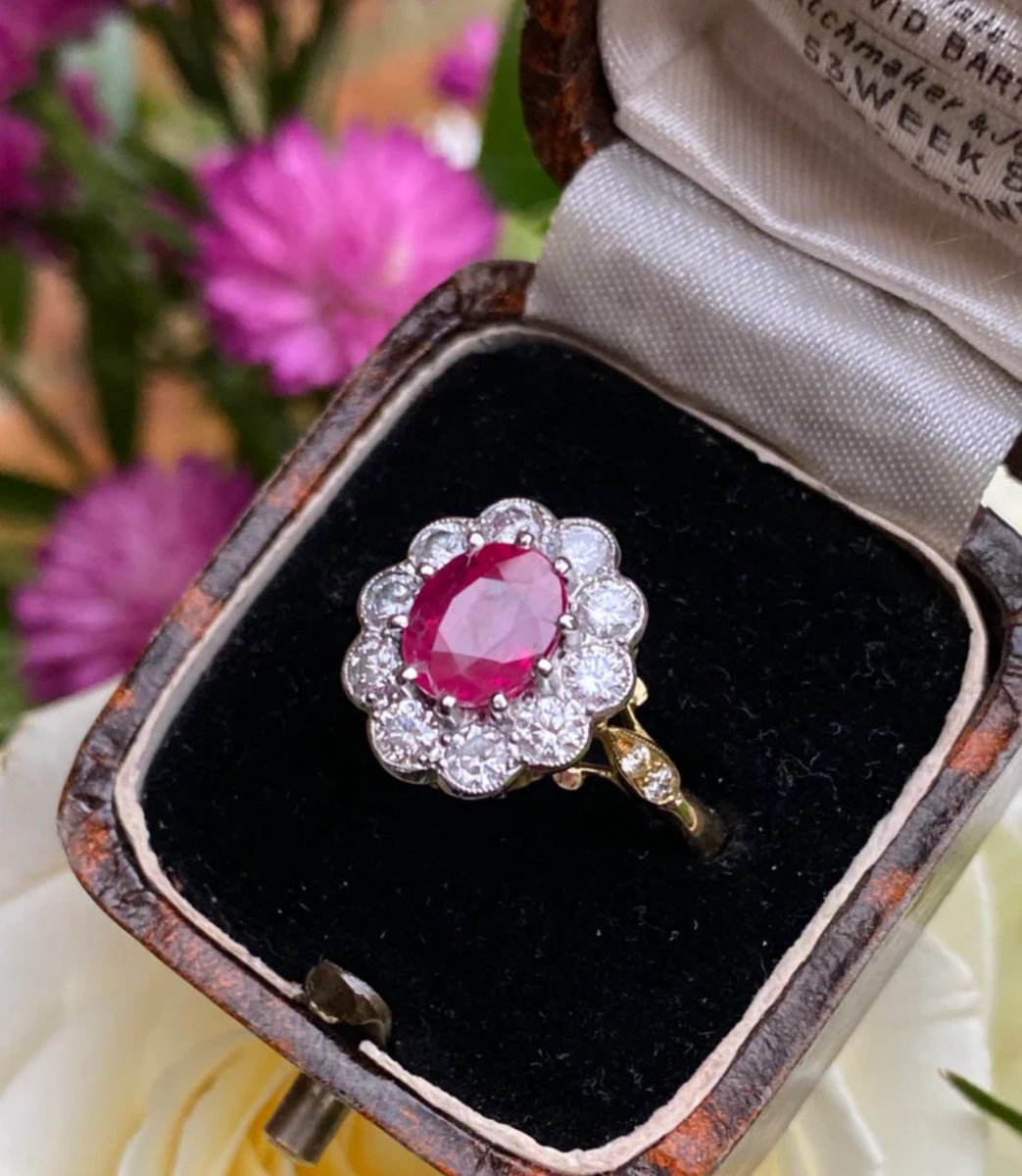 EvaLovesDesign's tweet photo. Victorian Ruby &amp; diamond ring ❤️❤️❤️ https://t.co/IhRl1e0Om5