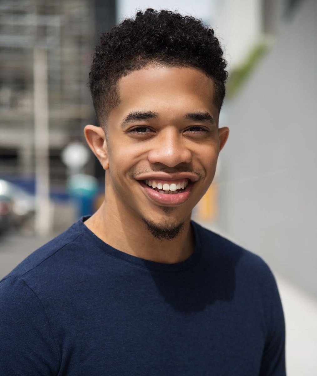 TheCartoonBase's tweet image. Happy 39th birthday to the talented Gary LeRoi Gray.