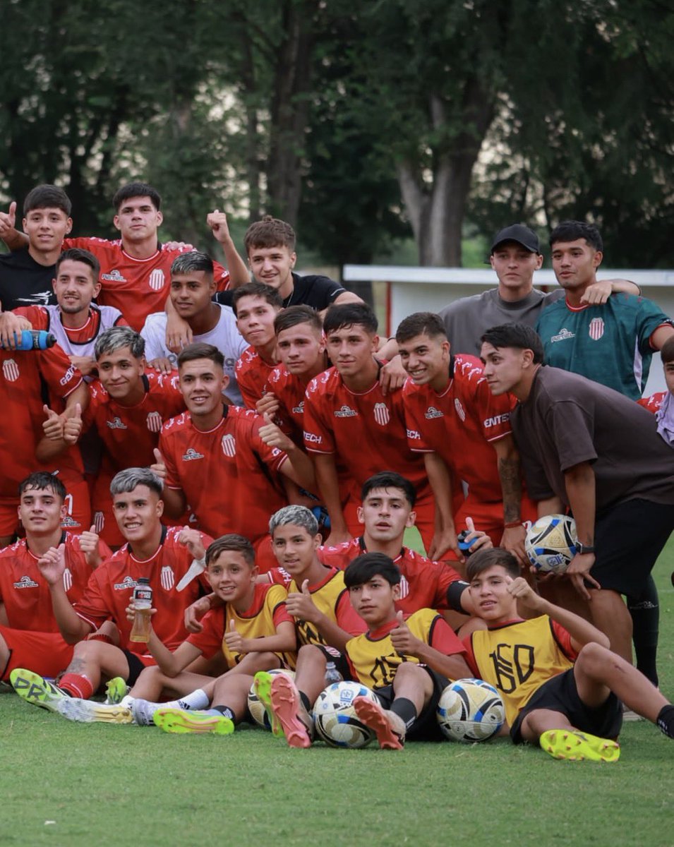 Thomivega_'s tweet photo. A lo GUAPOO! Vamos la banda⚪️🔴💪🏻 https://t.co/36viw9Hi0Y