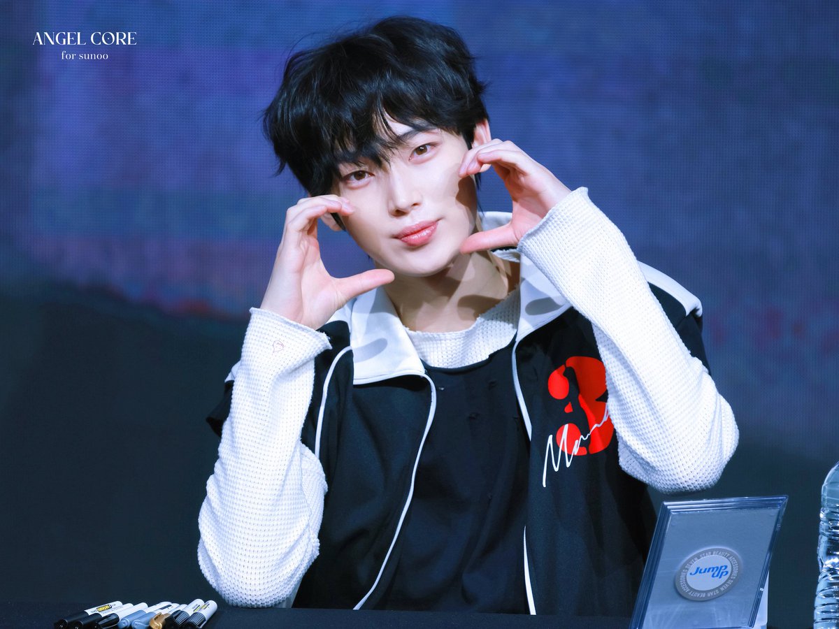 Just casually seeking my husband’s attention 🙈 <a href="/sunghunivrs/">Jeremiah</a>