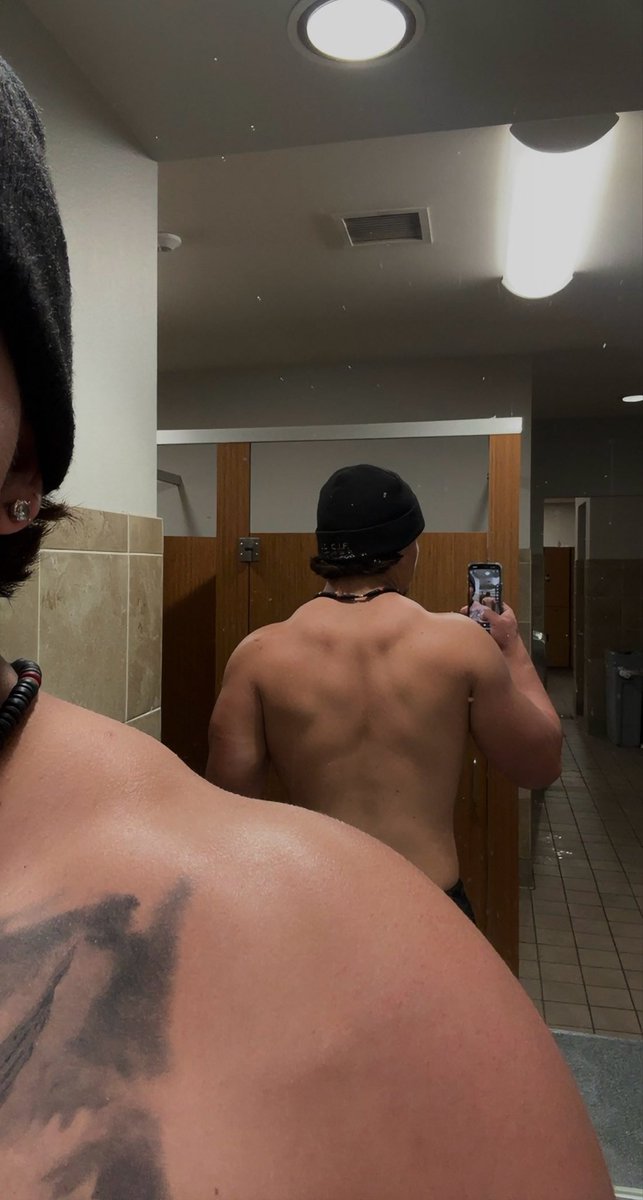 Getting after it this off season. Making sure my body is in tip top shape getting bigger and stronger every day!