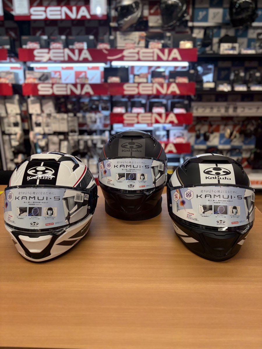 NANKAI_OSAKA's tweet image. 入荷情報です！

#kabuto KAMUI-5から新色の
TORZA「トルザ」が入荷しました！

どんな場面、どんなシーンにでも馴染む飽きの来ないマルチユースグラフィックとなっております！

絶賛展示・販売しておりますので皆様のご来店お待ちしております１

#大阪梅田
#ogk
#ヘルメット
#新色
#南海部品本店