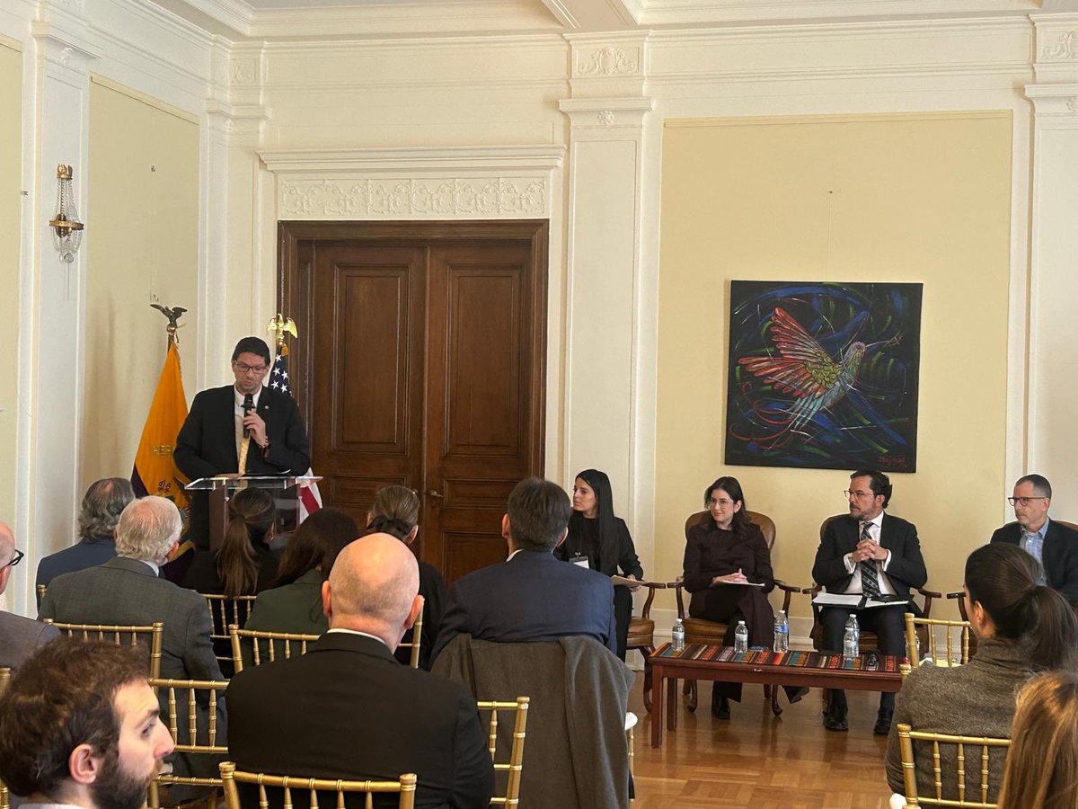 EmbajadaECUenUSA tweet media