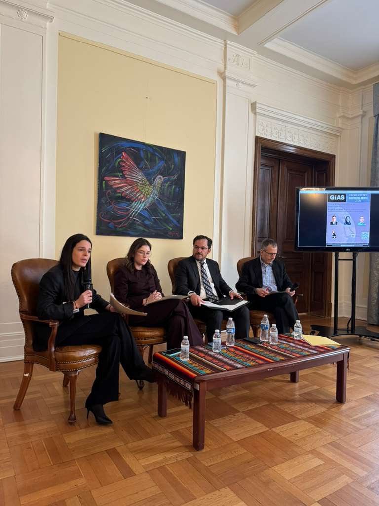 EmbajadaECUenUSA tweet media