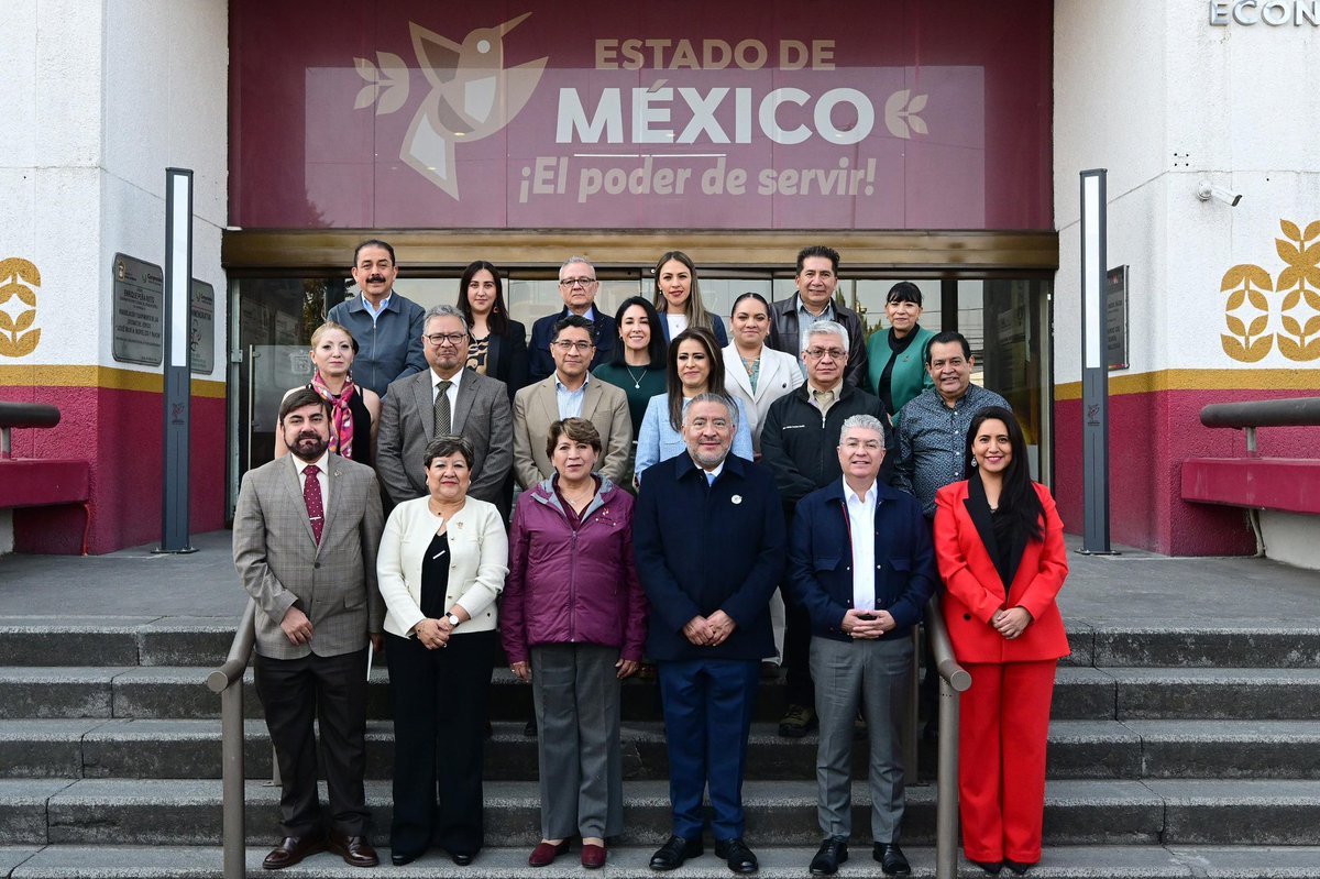 Esta tarde, visité las instalaciones de la <a href="/ContraloriaGEM/">Secretaría de la Contraloría del Estado de México</a> acompañada por las y los integrantes del Gabinete del Gobierno del <a href="/Edomex/">Gobierno del Estado de México</a>.

La Contraloría es fundamental para el ejercicio público transparente; se encarga de dar cumplimiento de las responsabilidades de todas las