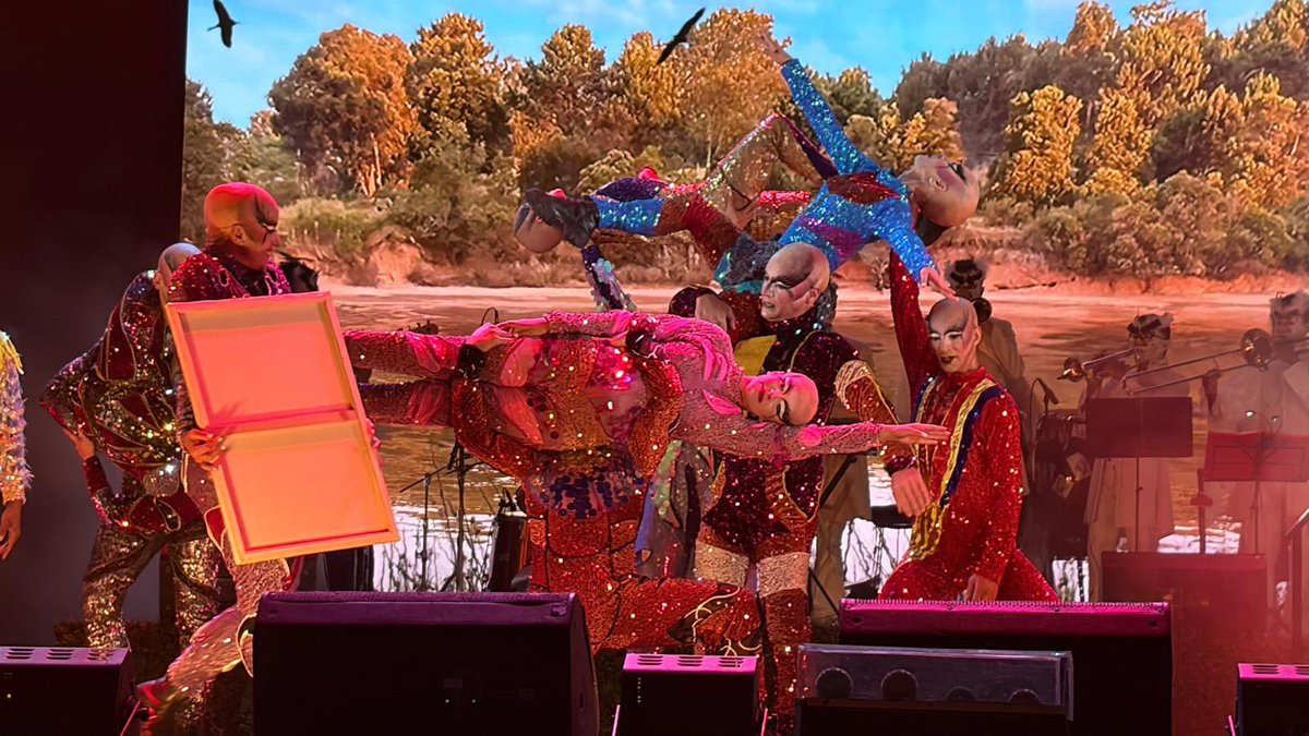 coladoscarnaval's tweet photo. Así pasaba @revistalacompania por el Ramón Collazo en su segunda rueda👆🏻✨
#ElVerdaderoCarnaval lo vivis por #Colados 🚛 https://t.co/vS44lPpMlz