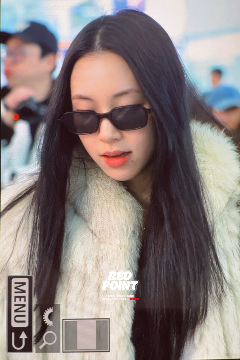 RED POINT💋. tweet media