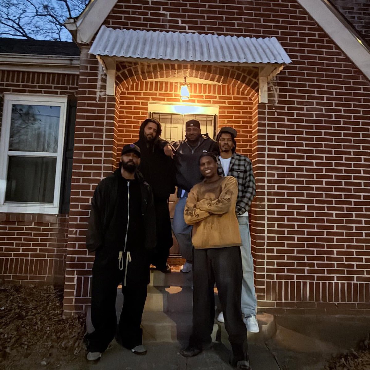 Kurrco's tweet photo. J. Cole and his crew at the Dungeon Family home in Atlanta 🏠

A full-circle moment after he interpolated OutKast’s “Elevators (Me & You)” on his track “The Villest” from 'The Fall-Off'.