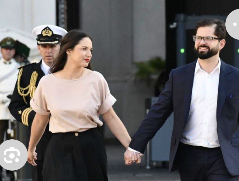 Era infantilizada y un apéndice del Presidente… ah en ese entonces no se le ocurrió al rector Carlos Peña… <a href="/elliberocl/">El Líbero</a>