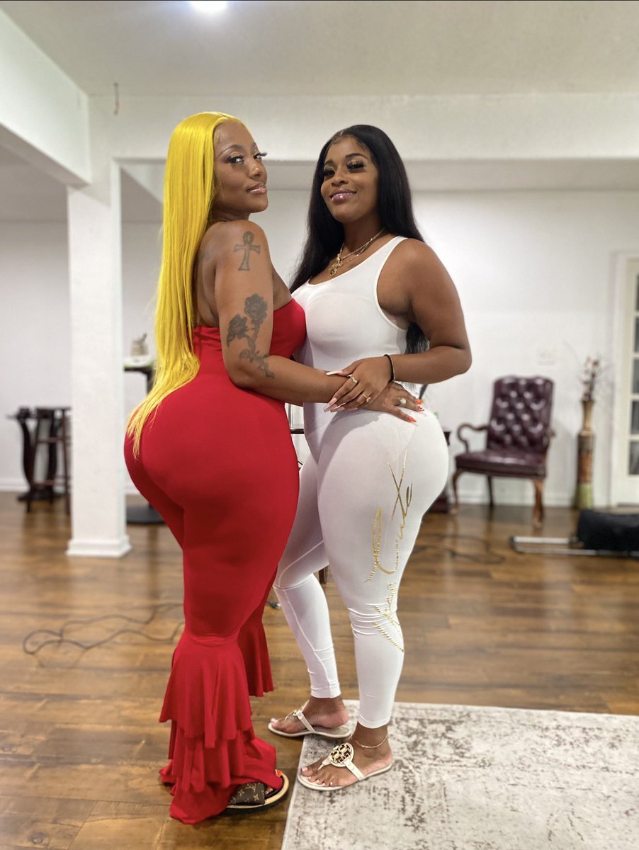 JaylaPage10's tweet photo. Screaming HAPPY BIRTHDAY!!! To @cherokeedassxxx ‼️‼️‼️ https://t.co/uiadeXmdLy
