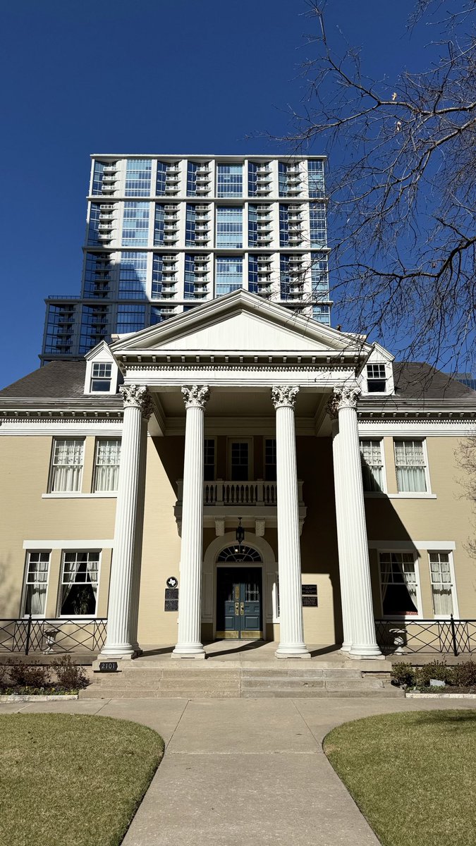 ChrisOdinet's tweet photo. A great talk (and a delicious lunch!) with the #bankruptcy section of the @DallasBarAssoc today, discussing UCC article 12 #digitalassets #CERs @uniformlaws https://t.co/oKpSOJgxfD
