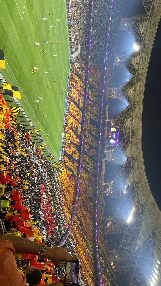 tli1_n's tweet photo. ياعظم جمهور💛💛 https://t.co/FUlxSEV0Wk