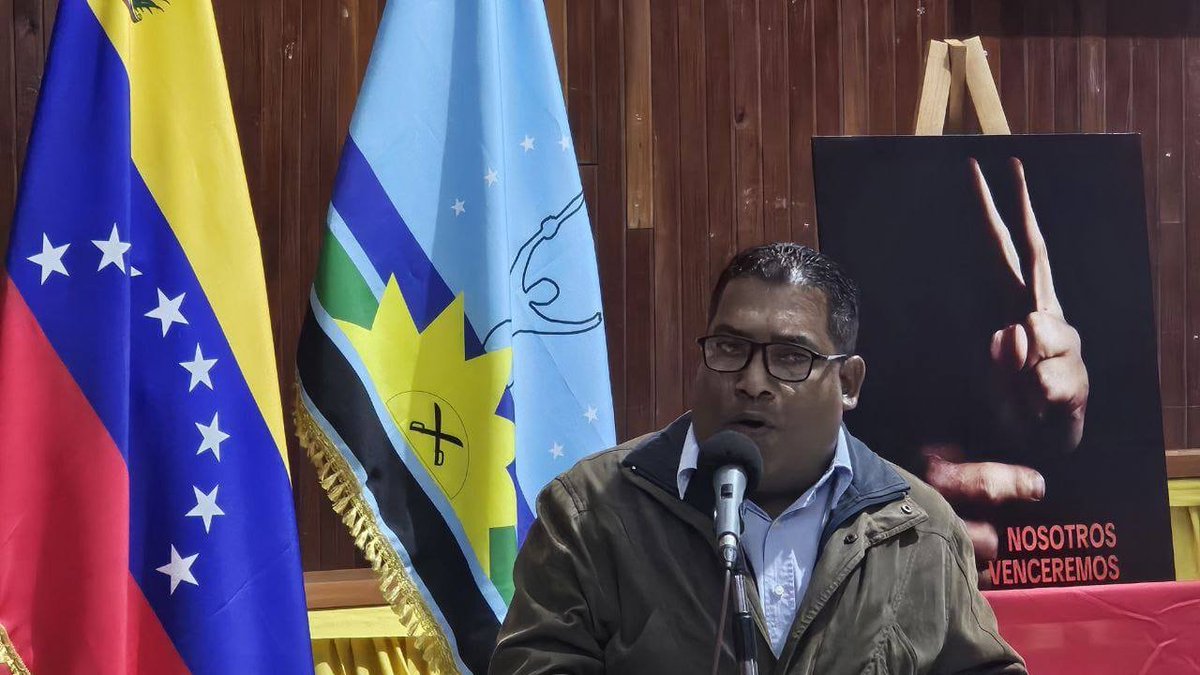 Asamblea_Ven's tweet photo. Organismos de seguridad, jueces y juezas de Paz, Diputados de la Asamblea Nacional, Legisladores (CLSEM), Concejales entre otros,  donde se valoro grandemente está Ley en búsqueda del diálogo, la Paz y la reunificacion de la Patria entera. https://t.co/XZb69Qu31G