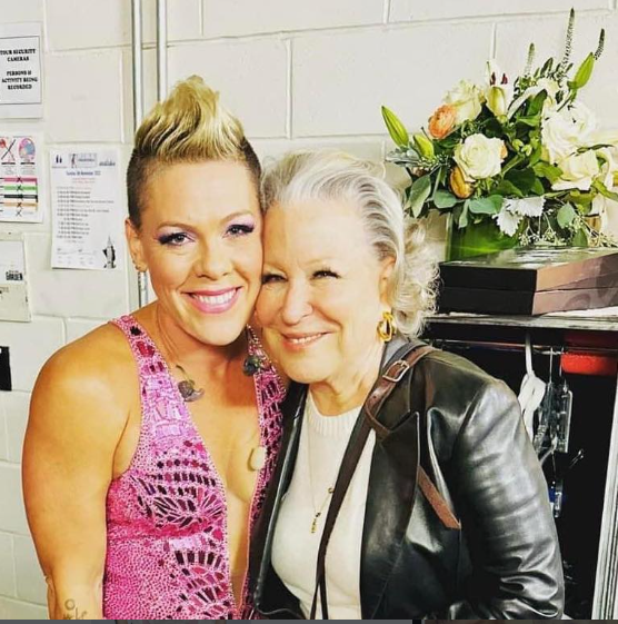 Audio Remix: Pink – I Am Here/Bette Midler – Hello Dolly!

bootlegbetty.com/2026/02/10/aud…

#Audio, #BetteMidler, #HelloDolly, #IAmHere, #Pink, #Remix

To Read The Article, Click The Link Above Or Copy/Paste It In Your Browser!