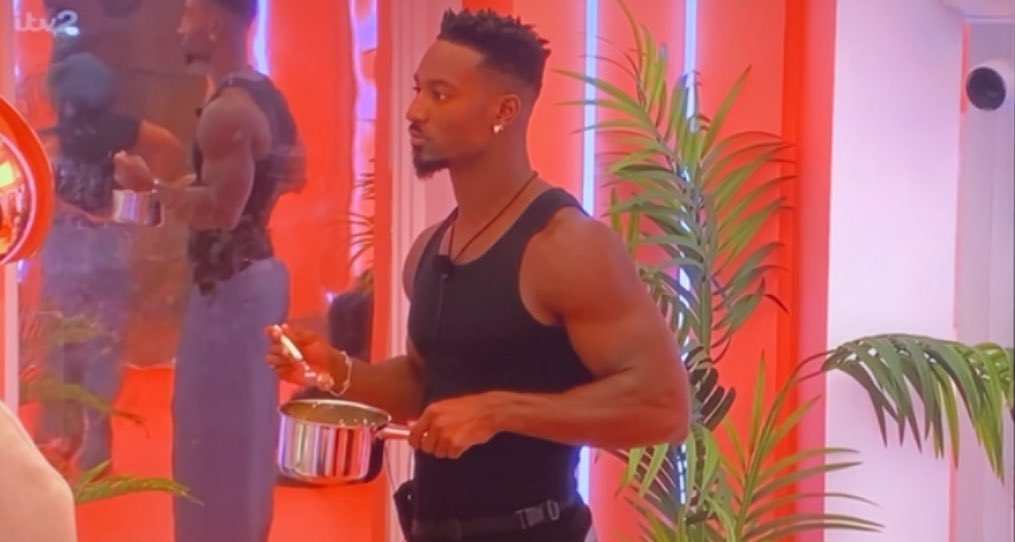 “I’m not interested in any drama”
Also me when there is drama:
#loveisland #loveislandallstars