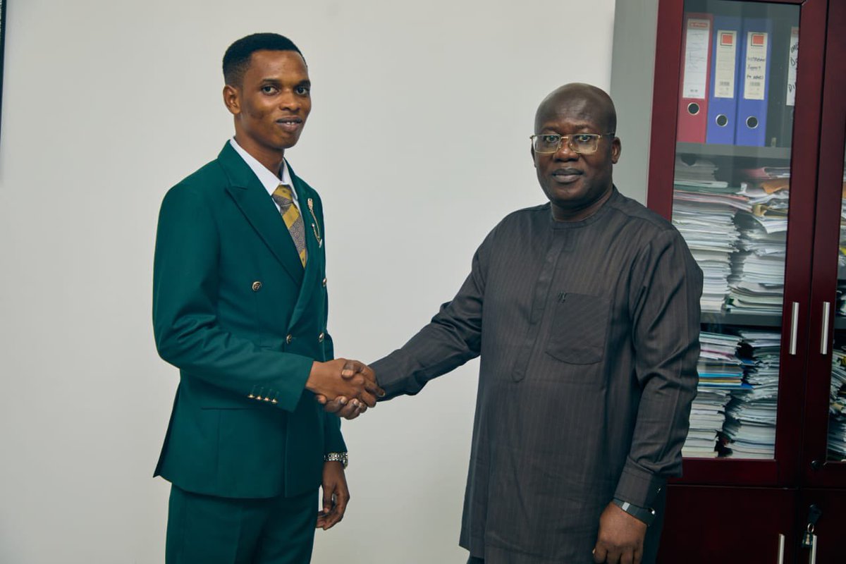 EY_Danquah's tweet photo. Excellence worth celebrating.

Mohammed Sani Mohammed graduates today with a BSc Agriculture (Crop Science), GPA 3.98 — Top Graduating Student in the School of Agriculture.

An EDF High Flyers in Plant Breeding & Genetics Fellow, he is currently serving at WACCI as part of his national service while we explore split-site training to accelerate his development.

Africa’s future depends on how fast we develop the next generation of agricultural game changers. We are racing against time.

#WACCI #NextGenScientists #PlantBreeding #YouthInAgriculture #AfricaFoodSystems
