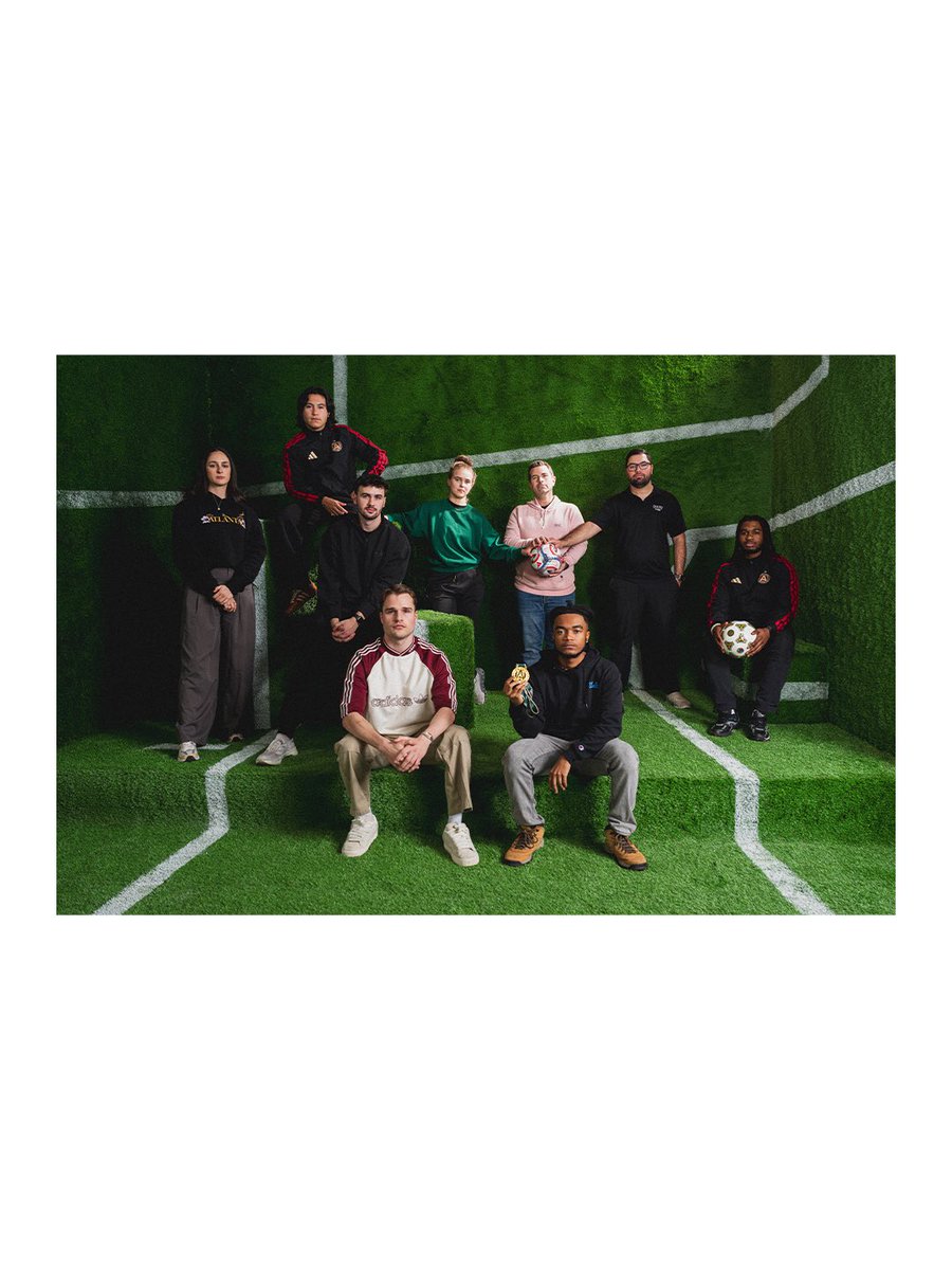 _JamesXThomas's tweet photo. Being part of my first kit launch with Atlanta United was an incredible experience. From brainstorming concepts to capturing the final visuals, I truly enjoyed the creative process and collaborating with such a talented team. https://t.co/qpfjaku3Rj