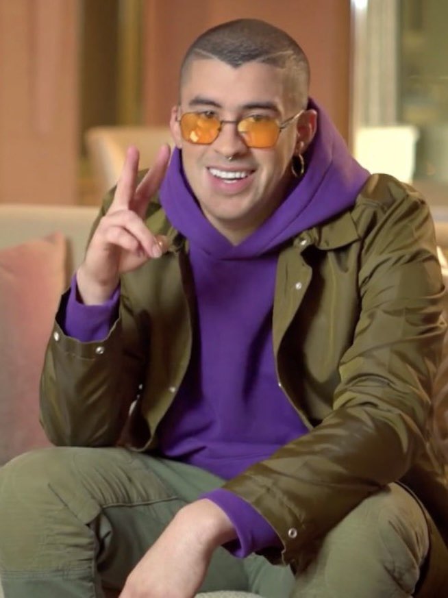 aimeetianyi's tweet photo. bad bunny’s glow up needs to be studied https://t.co/UNqoAUCwiK