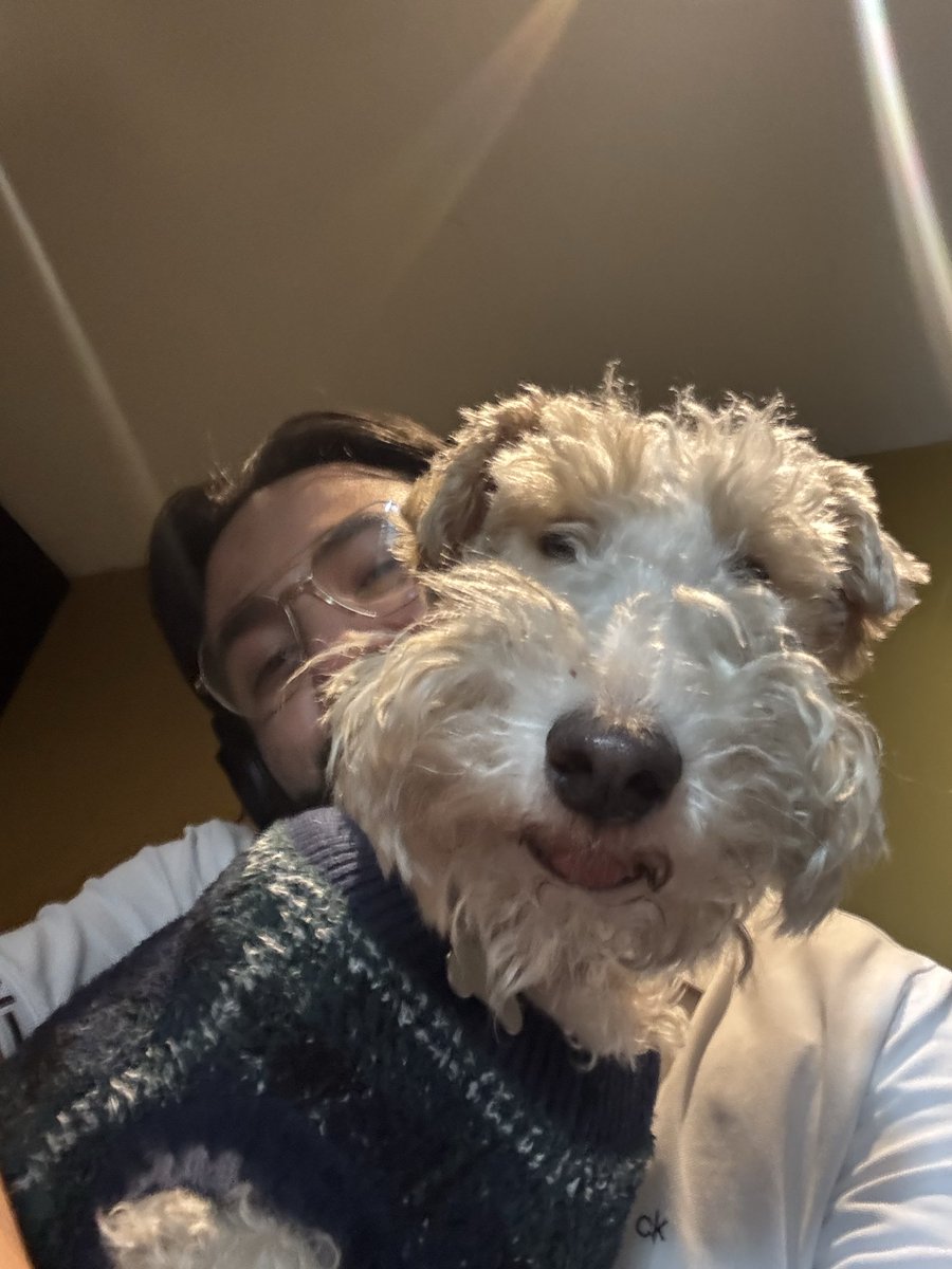 Saluditos del perrito filósofo (et moi). 🫀