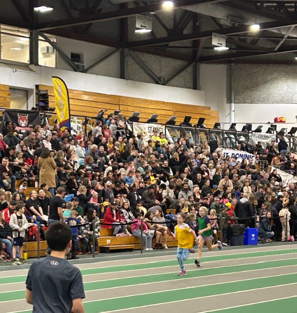 NPWschool's tweet photo. Congratulations to our amazing @NPWschool relay teams for their hard work, teamwork, and determination on the track. You represented our school with incredible spirit and sportsmanship. Thanks to Mrs. Buettner and Ms. Beswick for coaching our indoor relay team!👏💙 #spslearn https://t.co/CpXubgR63O