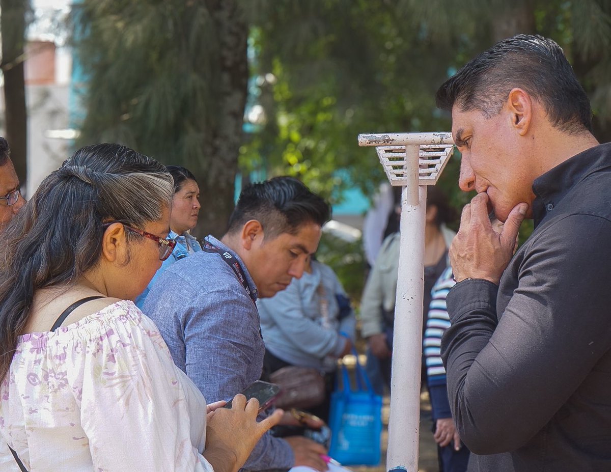 EChuma0's tweet photo. Atendiendo la instrucción del gobernador @armentapuebla_, mantenemos el paso firme en territorio, cerca de la gente y con resultados. 💪🏼
#ObraComunitaria #PorAmorAPuebla https://t.co/AZkgtwIIeo