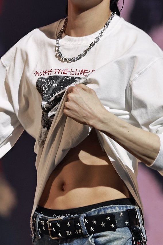 nikimedias's tweet photo. Jake abs>>>> https://t.co/9pcmbKT6l9