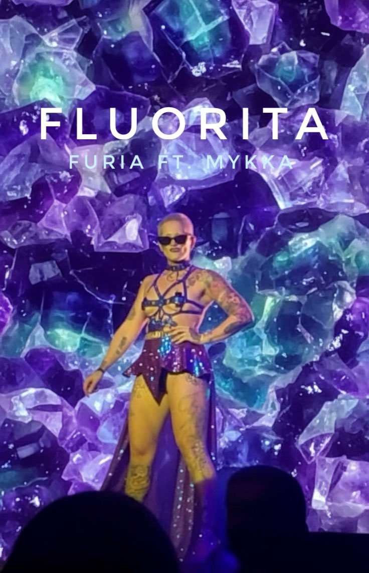 Me gusta Flashearla 

#FluoritaByFuriaftMykka