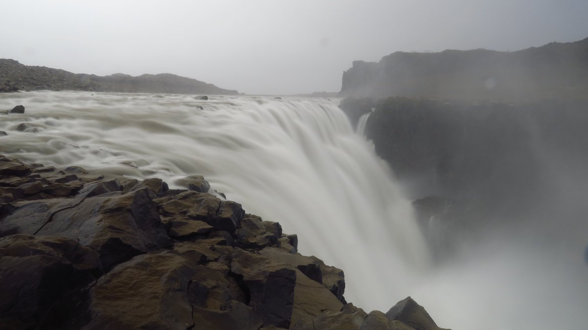 halfinchholes's tweet photo. @WayneMoranPhot0 My experience at Dettifoss Iceland. At the Edge of Power West Side #waterfallwednesday #firstwinterstorm https://t.co/j6vPLgqxnG