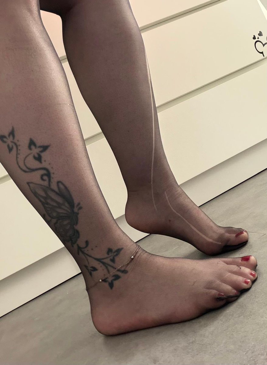 Ein einziger Gedanke von dir wäre?

What would be your single thought?

Feetfetish • Nylons • Feetworship • Toes

<a href="/rt_feet/">Feet RT PROMO 💯K</a> <a href="/FootParadiseRT/">#FootParadise RT Group</a> @Rt