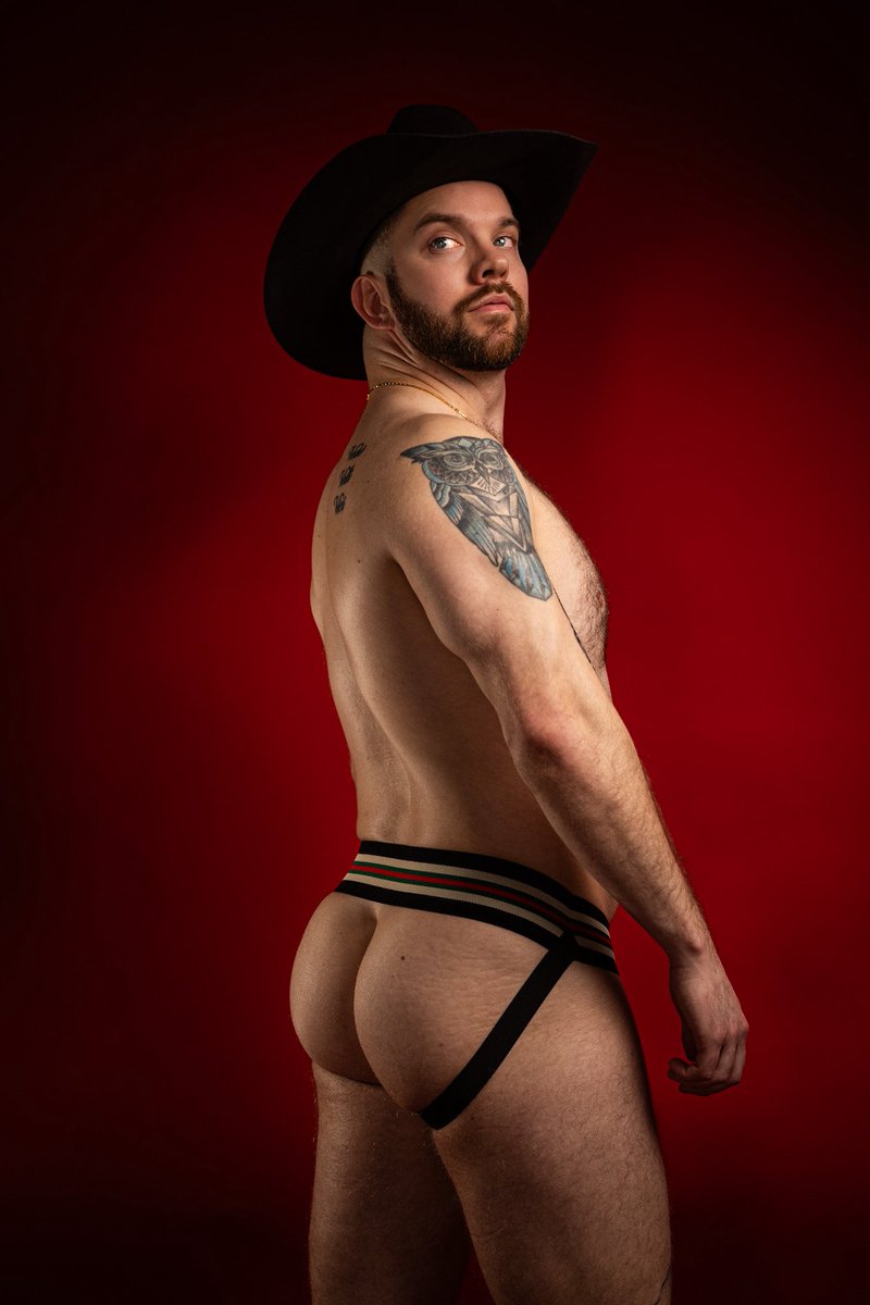 himbo Hashira (ibc feb 20th-23rd)🍑 tweet media