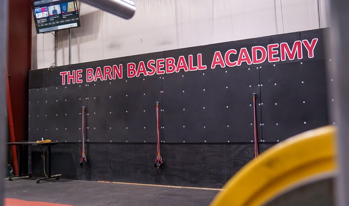 QUHawksBaseball's tweet image. Pit stop 
📍Manhattan KS

Thank you @BarnBSBAcademy for the hospitality and letting us use their facilities.

Next stop Grand junction💨

#Menofmayhem x #Hawkyeah