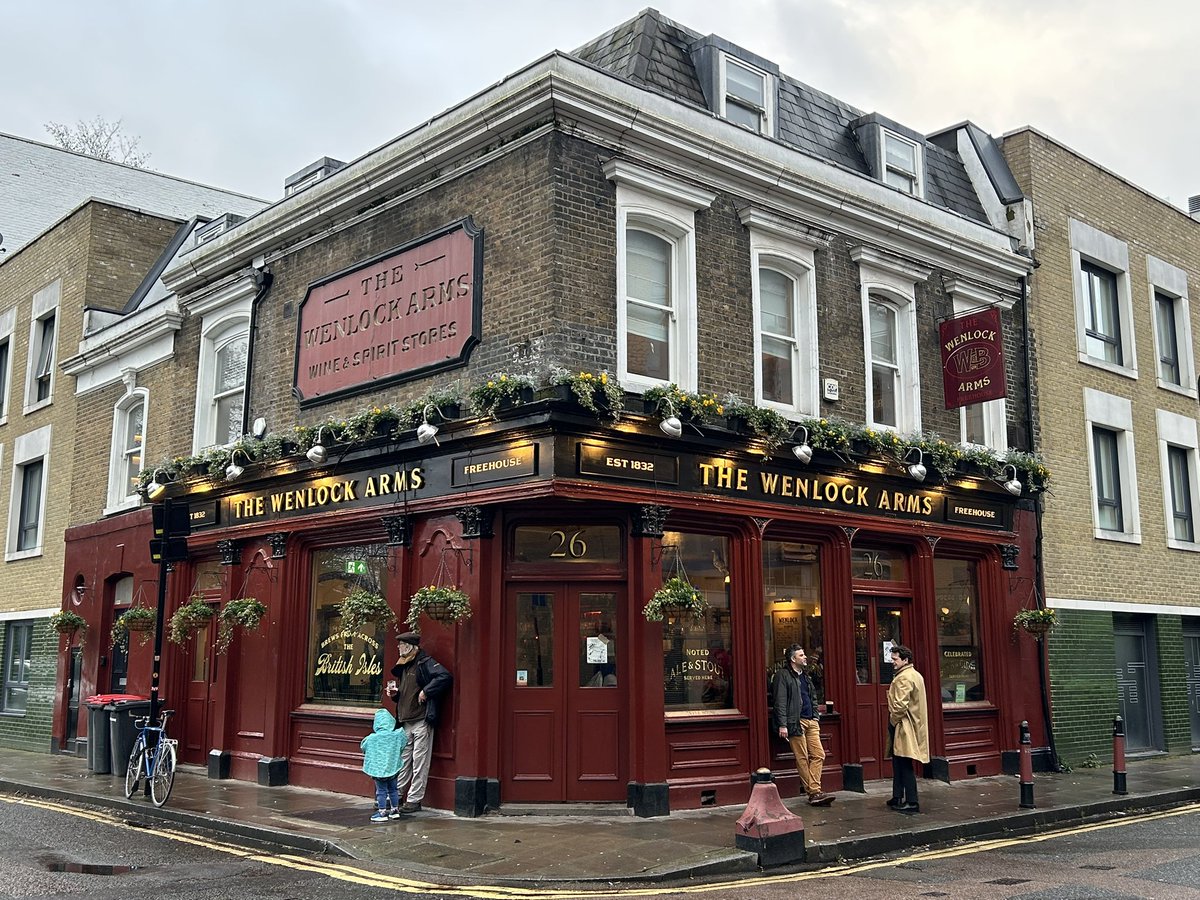NLondonCAMRA's tweet photo. Congratulations to The Wenlock Arms for winning best pub in North London for 2026! ๐ฅณ We are delighted to announce our winner, voted for by branch members. Excellent cask ale range. ๐ป Exterior painted and restored recently, looks amazing! #winner #bestpub #northlondon #realale https://t.co/484l6Wsc09