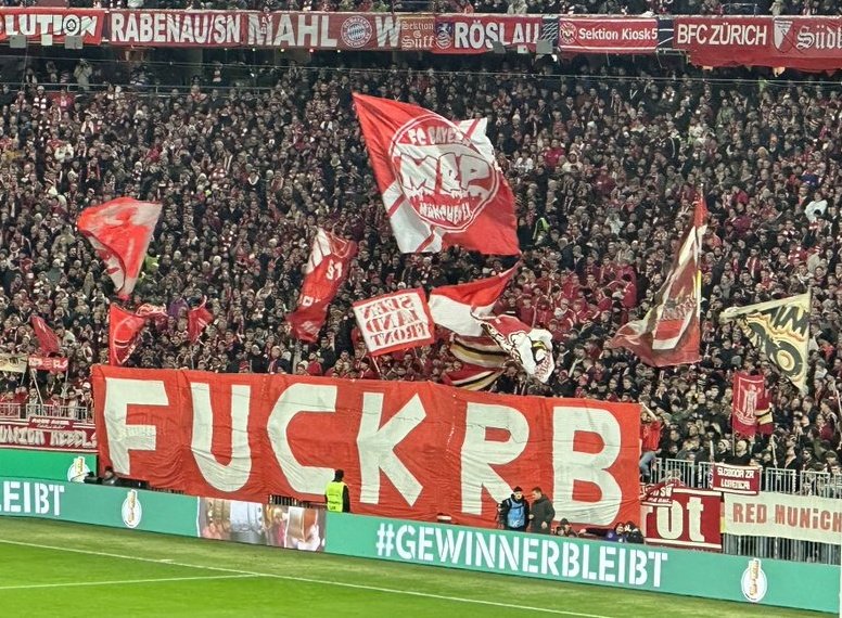 FC Bayern Türkiye tweet media
