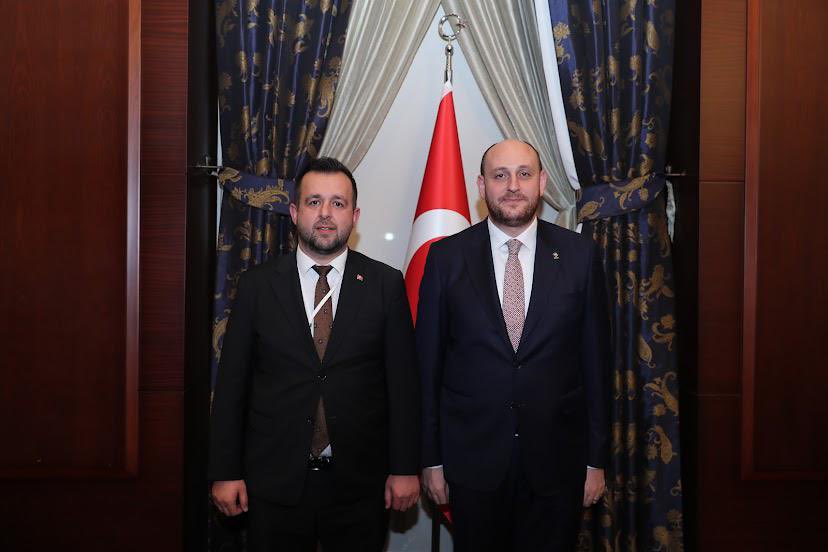 yunusercan39's tweet photo. 📍AK Parti Genel Merkez 

Genel Başkan Yardımcımız, Teşkilat Başkanımız Sayın Ahmet Büyükgümüş’ü ziyaret ettik.

@abuyukgumus 
@haydaraliyildiz 
@alisevinc34 https://t.co/FqyGnXHUX2