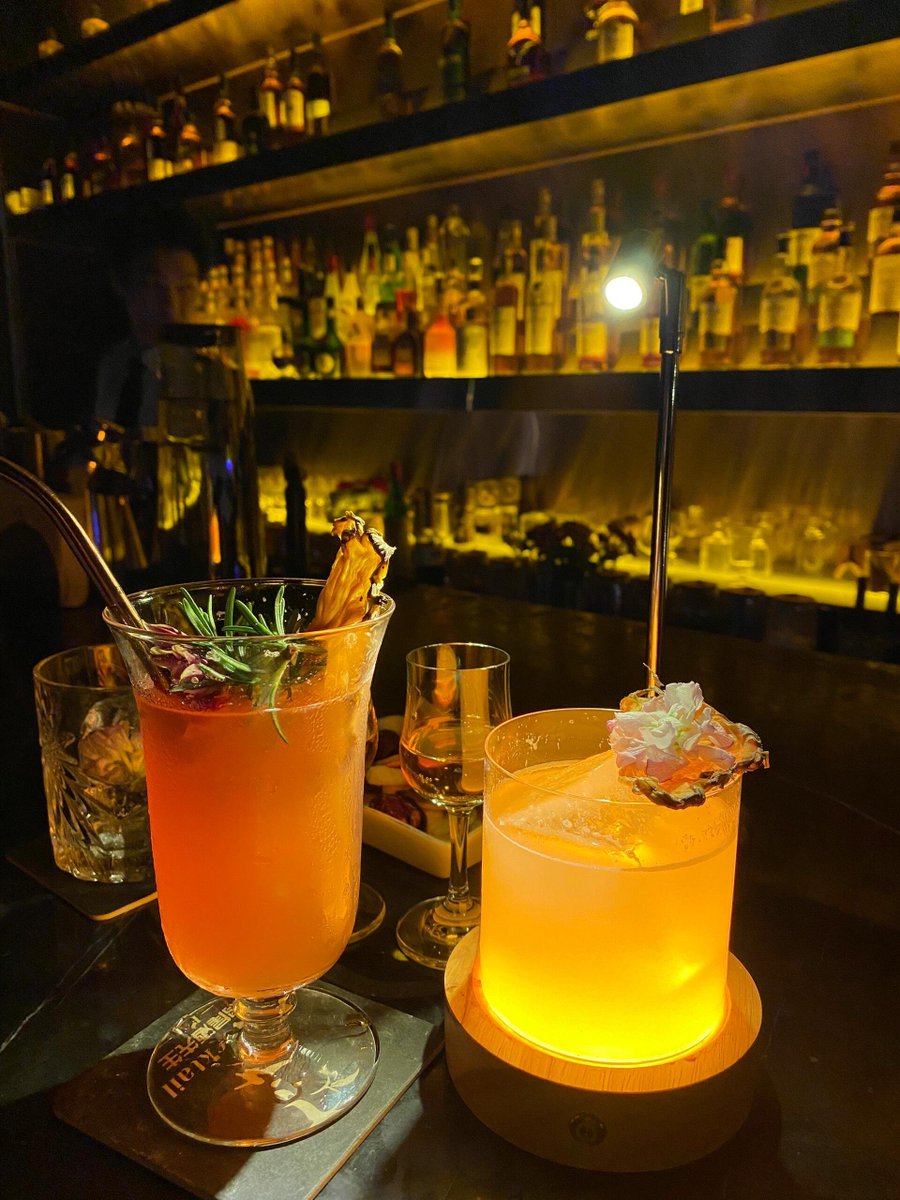 Cheers to a night of indulgence! 🍹 Let the vibrant colors of these cocktails light up your evening. What’s your favorite cocktail to unwind with? Share in the comments!