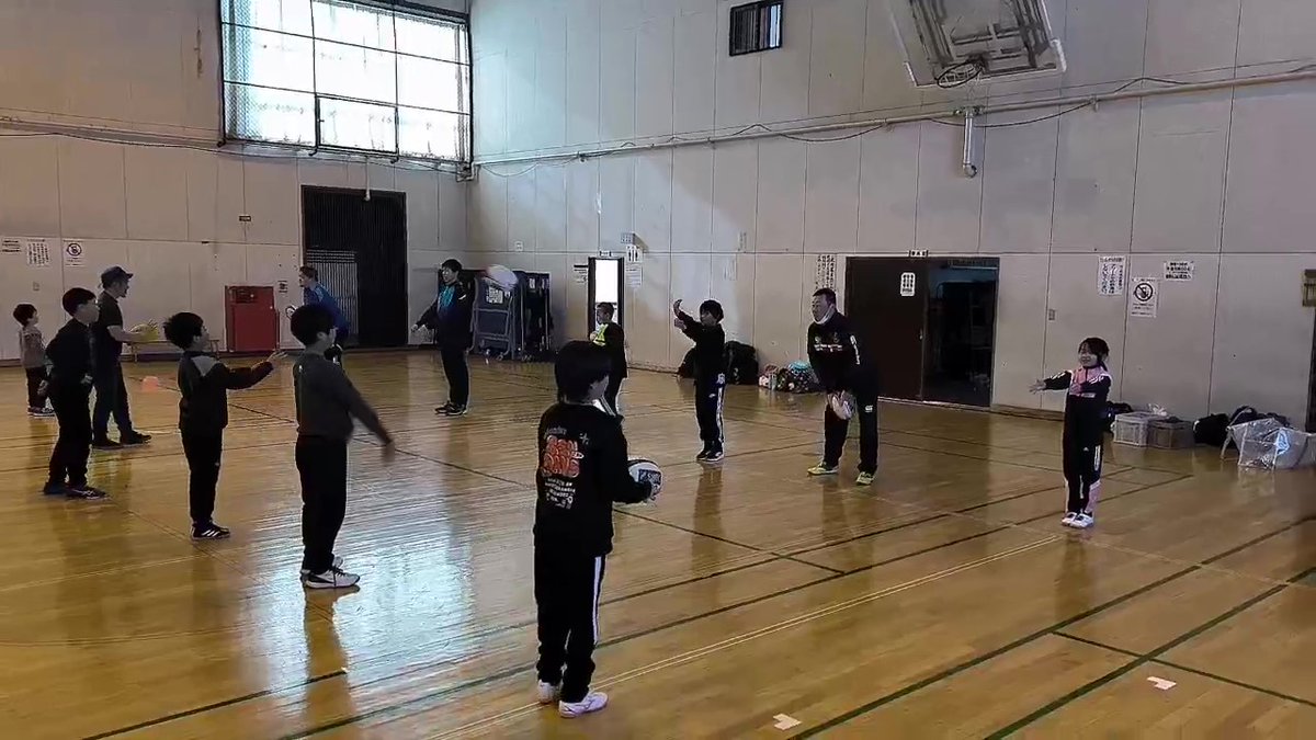 SPO_jr's tweet photo. 2月14日(土)は9時からサンライフ北見
2月15日(日)は9時30分から北斗グランド
で練習です。
土曜はパス、日曜はタックル頑張りましょう。
#北見市 #ラグビー
#スピリッツ #SPO
#団員募集 #見学体験

２月１４日(土)２月１５日(日)のお知らせ https://t.co/C4WFZ4mIzp https://t.co/1PGCrN53o7