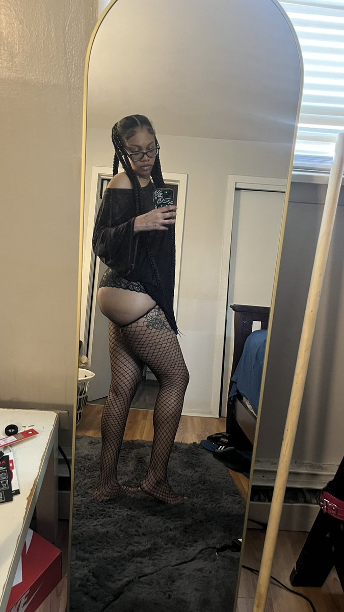 Sexy B tweet media